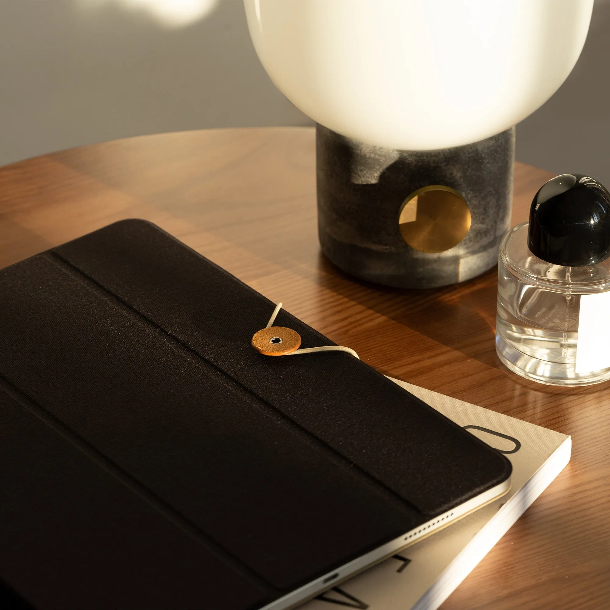 W.F.A Folio for iPad Pro (11")